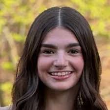 Nora Roche's Instagram, Twitter & Facebook