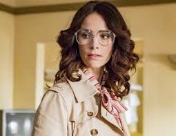 Sur cette page, vous avez la possibilité de voir timeless saison 2 épisode 11 en streaming gratuit français. Timeless Saison 2 Episode 8 L Attentat Teleobs