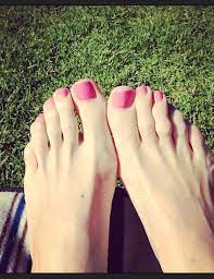 Kait Borsays Feet << wikiFeet