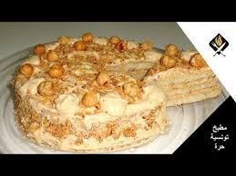 خبزة قاطو جينواز كيكة طبقات فاخرة بنكهة مميزة للمناسبات والأعياد Gateau Genoise Praline Au Noisette Youtube Food Breakfast Cake