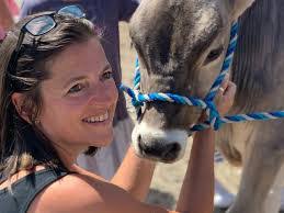 Shelby Waltrip's Instagram, Twitter & Facebook