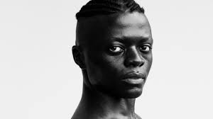 Elisha fylder dine ører med sex