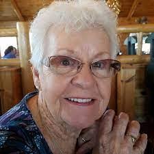 Darlene Sisk's Instagram, Twitter & Facebook