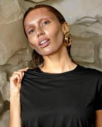 Miley Cyrus just became the new face of Gucci 2025 🖤