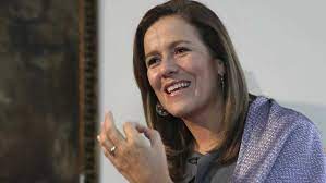 Maestra, abogada, madre de familia y fan del fútbol americano. Mexico S Ex First Lady Margarita Zavala Announces Independent Presidential Bid Cgtn