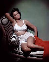 Jane Russell - 1952 nudes | GLAMOURHOUND.COM