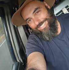 Small group snorkelling tour to nearby islands?