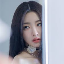 Autumn Han's Instagram, Twitter & Facebook