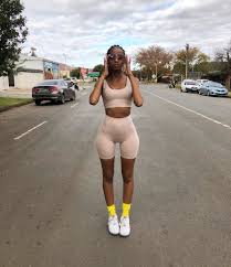 nomsa maqethuka on X: Because they saying its photoshopped, let me bring  it back Rihanna MommyLongLegs t.coVo7MuXnsla  X