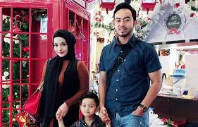 Sebelum ini kalau diintai dari laman instagram pengasas kosmetik, merve cosmetic, joy revfa, wanita ini cukup bijak bergaya. Dua Kali Terkandas Dalam Perkahwinan Joy Revfa Dah Jumpa Pengganti