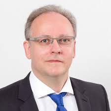 Dipl.-Math. Dipl.-Phys. Dr. rer. nat. M.A. LL.M. Ulrich Thomas Dirks