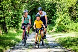 1ste van de 3 lokale ronden van 23,4 km 1er des 3 circuits locaux de 23,4 km. On Your Bike It S Time To Explore Outside Brussels On Two Wheels The Bulletin
