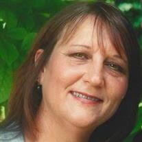 Linda Silcox's Instagram, Twitter & Facebook