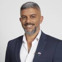 9 "Eyal Israel" profiles