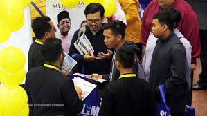 See more of cabaran graduan revolusi 4.0 tips jutawan muda on facebook. Beri Peluang Pekerjaan Pada Graduan Usim Universiti Sains Islam Malaysia
