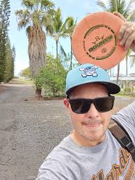 I have a friend going to Kona. Any open play locations there?