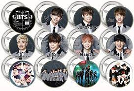 Juegos de bts de corea. Amazon Com Bts K Pop Botones De Bengalas Para Ninos Accesorios De Fiesta Accesorios De Decoracion Pinchos De Metal Coleccionables Tamano Grande De 5 7 A 12 0 In Banda De Chico De Corea Del