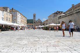 Winding alleyways, squares and sights are thrilling visitors and many cozy restaurants invite you Hvar Town What To See Square Of St Stephen