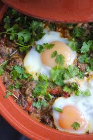 Tajine De Keftas Aux Oeufs A Table Les Copains En 2020 Recettes De Cuisine Tajine Cuisine Marocaine