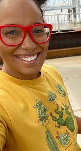 Marylou Hadley's Instagram, Twitter & Facebook