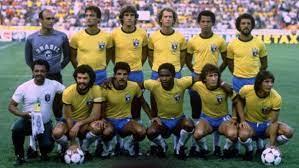 Seleção‏) هو ممثل البرازيل في كرة القدم الرجالية الدولية، تحت رقابة الاتحاد البرازيلي لكرة القدم وهو الهيئة الإدارية لكرة القدم في البرازيل. Ù†Ø¬ÙˆÙ… Ø¨Ø±Ø§Ø²ÙŠÙ„ 82 ÙŠØ¬ØªÙ…Ø¹ÙˆÙ† Ø¹Ù† Ø¨Ø¹Ø¯ Ù„Ù…ÙƒØ§ÙØ­Ø© ÙƒÙˆØ±ÙˆÙ†Ø§