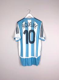 Shop from the world's largest selection and best deals for riquelme shirt. Cult Kits On Twitter Juan Roman Riquelme Makes An Average Shirt Ace Https T Co Hzj2eoovnb