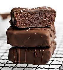 5-ingredient No-bake Chocolate Covered Brownies - Uk Health Blog - Nadias Healthy Kitchen No Bake Chocolate Desserts Vegan Chocolate Brownies Chocolate Brownie Recipe