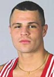 Missionary's ring savvy attracts contacts