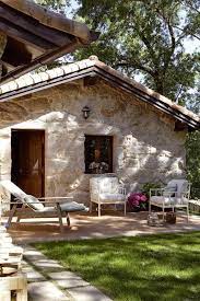 Se o lugar para construir é pequeno, vale a pena investir em um serviço de design de interiores para aproveitar cada cantinho do seu espaço e dar uma sensação de aconchego e espaço, mesmo em áreas reduzidas. Las 25 Casas De Campo Mas Bonitas Vistas En Pinterest