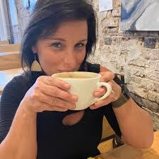 Carla Stiles's Instagram, Twitter & Facebook