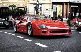 Pero lo más curioso de todo sucedió instantes después, cuando maradona bajó del avión emocionado al descubrir que un ferrari f40 de color negro le estaba esperando en la pista. Rojo Gente Negro Ferrari El Hotel Bentley Hotel F40 Fondo De Pantalla Hd Wallpaperbetter