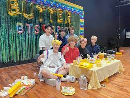 (eng sub) vlive bts jungkook explain about hawaii gubby boy love yourself & her comeback specia 2017 #btsvlive #loveyourself&hervlive. Sel On Twitter Trans Todaysbangtan It Was Butter Comeback Vlive But What S Remaining Is Forksonyeondan Fork Boys So The Conclusion Is Please Give A Lot Of Your Interest To Butter