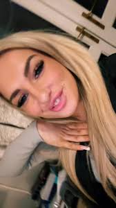 Shania Lloyd (@shanialloyd)