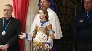 Dermatite bovina: per Sant’Efisio niente buoi. Il santo portato a spalla, poi in furgoncino fino a Nora - L'Unione Sarda.it