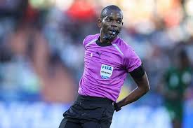 Senegalese 🇸🇳 referee Issa Sy in action during the thrilling ...