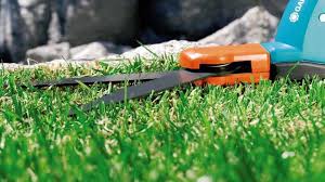 The flip lock extension mechanism is both secure and easy to operate. How To Sharpen Grass Clippers Yard Work Hq