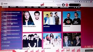 Ce sont les votes du public qui sont pris en compte pour récompenser les artistes de l'année dans diverses catégories. J Ai Vote Aux Nrj Music Award 2017 I Voted In Nrj Music Award 2017 Youtube