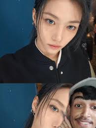 Saíram as primeiras fotos do Felix do Strays Kids pós acidente e  aparentemente ele está bem! 💬 Comenta e marca os coleguinhas! #Felix  #felixstraykids #skz #straykidsbrasil #straykidsstay #stay ...