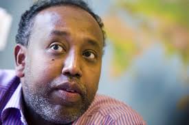 Ahmed Hersi går åt vänster