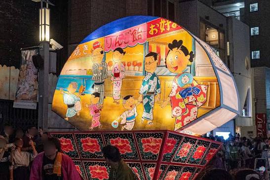 家族連れで賑わう桜新町ねぶたまつり