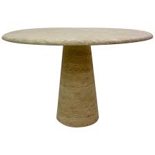 The support column can range from something simple like a cylinder to something elaborate and sculptural. Round Dining Table 1960s Design Addict Dining Tables