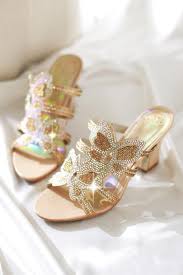 Les chaussures garçon à moins de 20€. Les Meilleures Chaussures De Mariage Pour Les Mariee Elegantes Les Robes Cocktail Magnifique J Adore