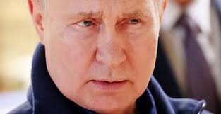 Million-dollar homes emptied as sink hole opens up in luxury community