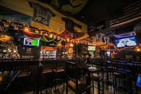 In addition to the genius bar for hardware repairs, you have more immediate support options. Restaurant Bar Near Me Open Late
