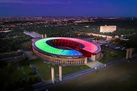 It was originally built by werner march for the 1936 summer. Umbau Der Beleuchtungsanlage Im Olympiastadion Ist Abgeschlossen Entwicklungsstadt Berlin
