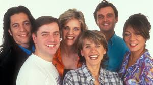 Do you want to be in with a chance to receive a free home. Davina Mccall To Present Changing Rooms Reboot Bbc News