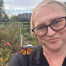 What are good self-seeding or perennial wildflowers for a garden with full  sun to part shade?