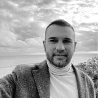 300+ profili “Leo”