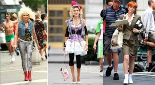 80 S Costume Ideas Inspired By Movies Celebrities Parties Celebrity Looks For Les Celebrity Outfits Celebrity Fashion Looks Celebrity Dresses Red Carpet