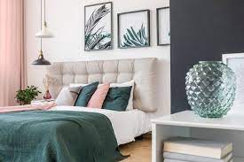Ecco per voi un selezione di 15 piccole camere da letto dove lo spazio e stato sfruttato al meglio per una massima ottimizzazione. Moderno O Classico Come Arredare Una Camera Da Letto In Base Allo Stile
